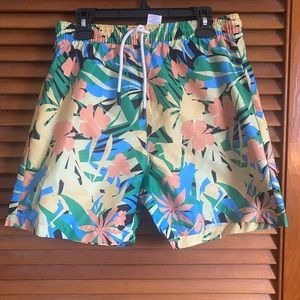 Abound men’s swim trunks. Mesh lining